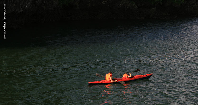 Vietnam-Halong-37