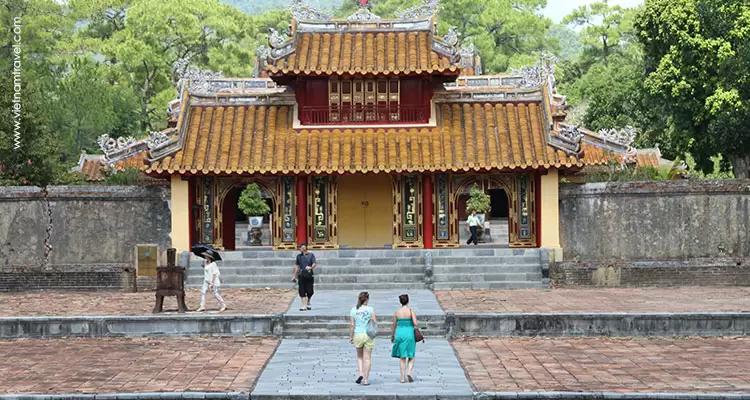 Vietnam-Hue-6