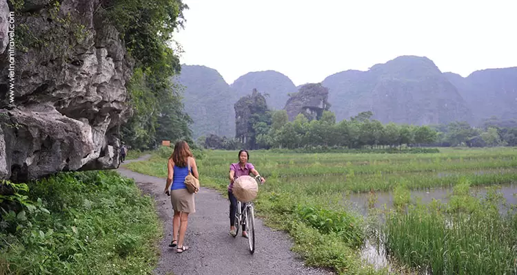 Vietnam-NinhBinh-2